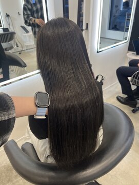 クオン 伊勢崎(QUON.) オリーブグレージュ