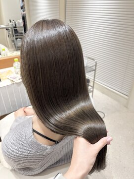 エンス 銀座(Ence) ブリーチなし/スモーキーカラー/髪質改善/グレーブラウン/前髪
