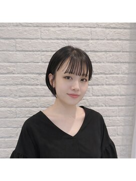 ラメール アヴェダ 西武秋田店(La Melu AVEDA) 透けバング×コンパクトショートボブ