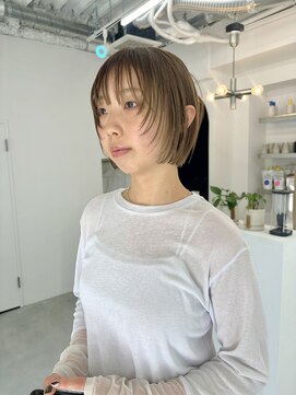 オンド(ondo) 人気ボブ/ミニボブ/レイヤーボブ/オリーブベージュ