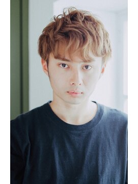 ウイングスガーデン 鶴川(WINGS garden) ハイトーンアッシュショート  鶴川 美容室