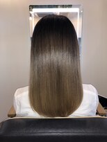 アールサロン アオヤマ(Rr SALON AOYAMA)&nbsp;プラチナミネコラストレート