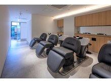 【全席フルフラットシャンプー台】完備！上質なシャンプータイムをご提供します。［岡山駅徒歩5分/岡山駅］