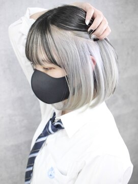 ディア(.eer) インナーカラーホワイト 前下がりボブ アンブレラカラー wカラー