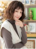オン眉大人かわいいくせ毛風波巻きミディa戸頭20代30代40代