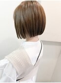ぱっつんボブ 切りっぱなしボブ ミニボブ ベージュカラー
