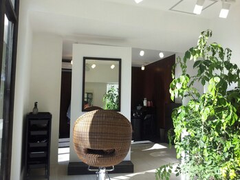 ヘアーラウンジジーアイ(HAIR LOUNGE gi)の写真/一人一人のお客様としっかり向き合う丁寧なカウンセリングが◎髪の悩みを解消し、理想のスタイルへ導く♪