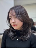 セミロング　ミディアム　レイヤーカット　暗髪