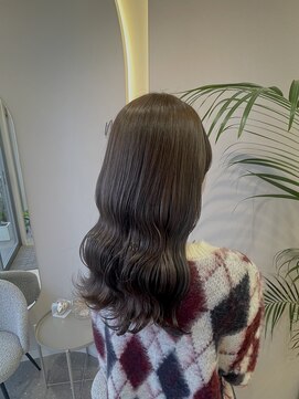 メロウ(mellow) ヘーゼルベージュ