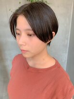 テトヘアー(teto hair) ハンサムショート、前下がりショート、グレージュ、スリーク