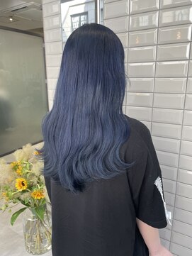 リリー(Lilley) (lilley内堀)韓国ヘア×ブルーカラー