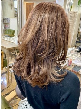 アリスバイアフロート 自由が丘(ALICe by AFLOAT) ウルフカット