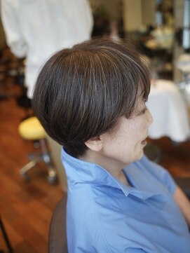 ビュートリアム 梅田(BEAUTRIUM) マッシュ/ショート/白髪ぼかし/ハイライト/40代/50代/60代