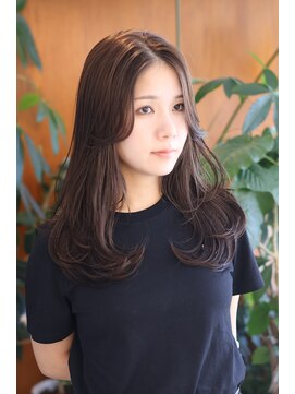 アテナ(ATENA) 小顔くびれミディアムレイヤー