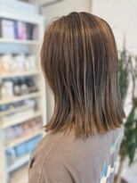 スペックホルダーミミ(Spec Holder mimi) 切りっぱなしボブ×ベージュ08.22ハイライトカラー