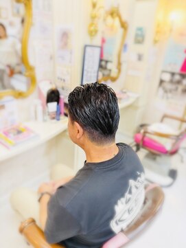 美容室 ティンカーベル 刈り上げヘア