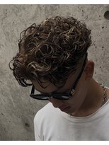 イーラ アメ村店(era)&nbsp;サーフバック　ツイストスパイラル眉カットメンズパーマ