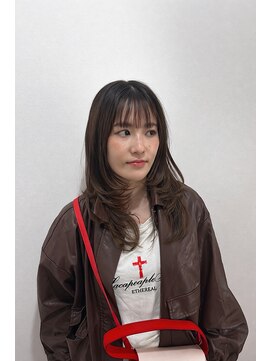 リタ ハマノマチ(LiTA hamanomachi) ミディアムロング／レイヤースタイル