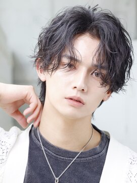 リップス 表参道店(LIPPS) 緩めの波巻きシャドウパーマセンターパート