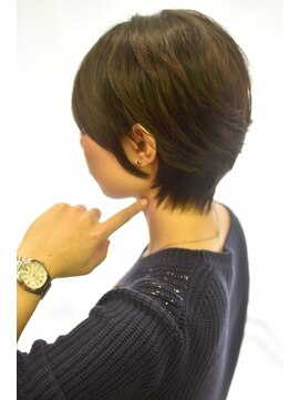 アンクルート(eNcroute) 丸型シルエットダークブラウンシャープショート