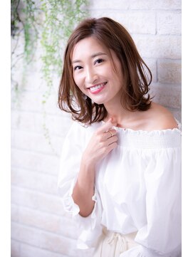 ヘアーアートシフォン 池袋西口店(Hair art chiffon) ダークグレージュシアーカラーレイヤーミディアムカーキベージュ