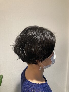 キー(KEY) くせ毛ショート