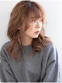 ルーズヘアくびれヘアくすみカラー前髪あり大人色気20代30代40代