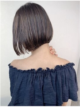 アンダーバーホワイト 泉佐野店(_WHITE) ☆愛されショートボブ 小顔ボブ