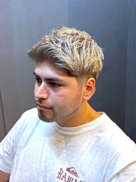 ビーダンディー(Bee dandy) ビジネスベリーショート ニュアンスパーマ ブリーチオンカラー