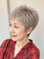 シオミエイチ タイムレス 垂水(shiomi H timeless)&nbsp;シアーベージュ/やわらか白髪ぼかし/ピクシー/ベリーショート