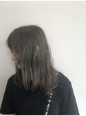 ハイトーングレージュ