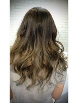 ラクシス 新都心店(Luxis) ワンブリーチでのグラデーション