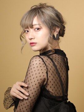 ガレットウメダ(GALETTE UMEDA) #美髪 #ホワイトグレージュ  #ヘアアレンジ