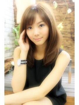 ラナ 天神今泉(Lana) 凛とした　マロン　セミディ