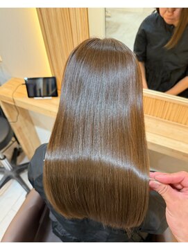 アトレ 南堀江店(attrait) 柔らかい艶髪を作るための絹髪縮毛矯正髪質改善