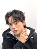 メンズサロンドットリアン(dot. lien)&nbsp;フェザーシャドウパーマメンズナチュラルマッシュセンターパート