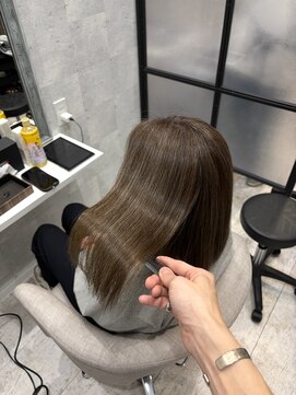 イーズ バイ インス(Yeeee.s by INCE) 白髪ぼかし/脱白髪染め/脱白髪染めハイライト/透明感