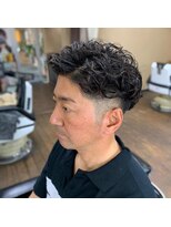バーバーズ ストーリア(BARBERS STORIA) アップバングパーマ