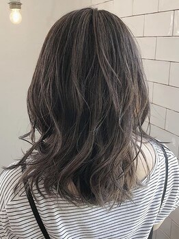 ヘアサロン ゾラ(ZORA)の写真/【ダメージを最小限に】髪質に合わせた施術でダメージレスに♪ふんわり弾むパーマスタイルをGet★