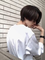 シン(syn) 前下がりセンターパート