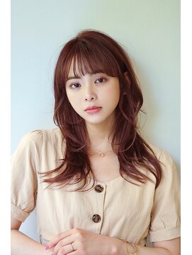 ノーヴェ(Nove) パーソナルカラー秋タイプ　ベイクドピンクのレイヤーヘア