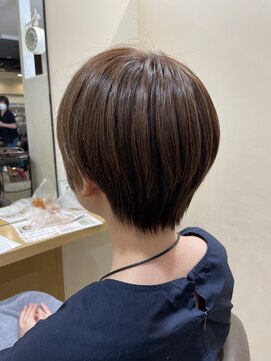 ラファンス 栗林店(LaFENCE) 耳出しショート