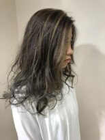 アズール 草加(azule)&nbsp;白髪ぼかし　ハイライト　セミロング