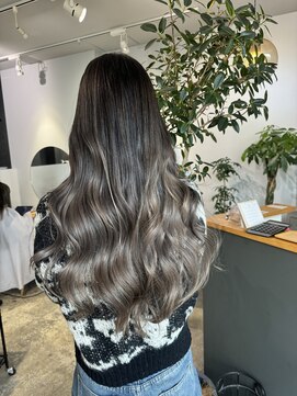 ミチ(mich) レイヤースタイルとバレイヤージュ