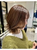 顔周りレイヤーロブ外ハネボブレイヤーボブ切りっぱなしボブ