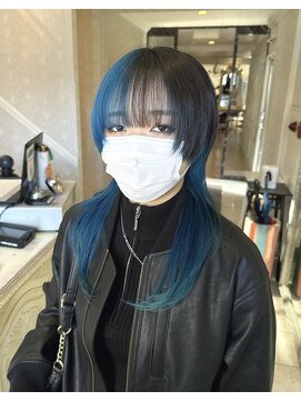 ヘアスタジオ アルス 御池店(hair Studio A.R.S) 中性ウルフレイヤーカットツートンカラーブルー黒髪