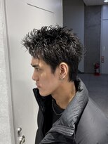 ブラック 渋谷 2nd(BLUCK)&nbsp;毛先にランダムにかかるツイストスパイラルパーマ