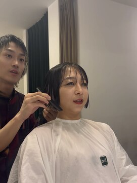 ヘアーサロンテン モトアザブ(hair salon Ten motoazabu) 黒髪カタログ/小顔に見せるヘア/シルバーベージュ/麻布十番