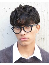 今SNSで話題のシャドウパーマ＊アイロンで巻いたような質感で、大人な雰囲気に＊[神保町/メンズパーマ]