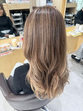 デザイニングヘアードゥ(designing hair Deux) レディースハイライトハイトーンカラー　【ブリーチオンカラー】